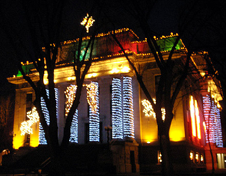 Courthouse Square lit up with Christmas lights