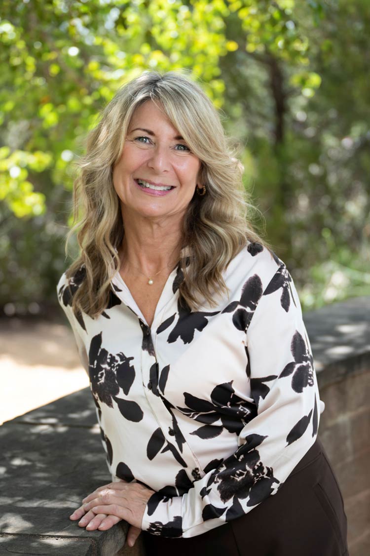 Bobbi Evans